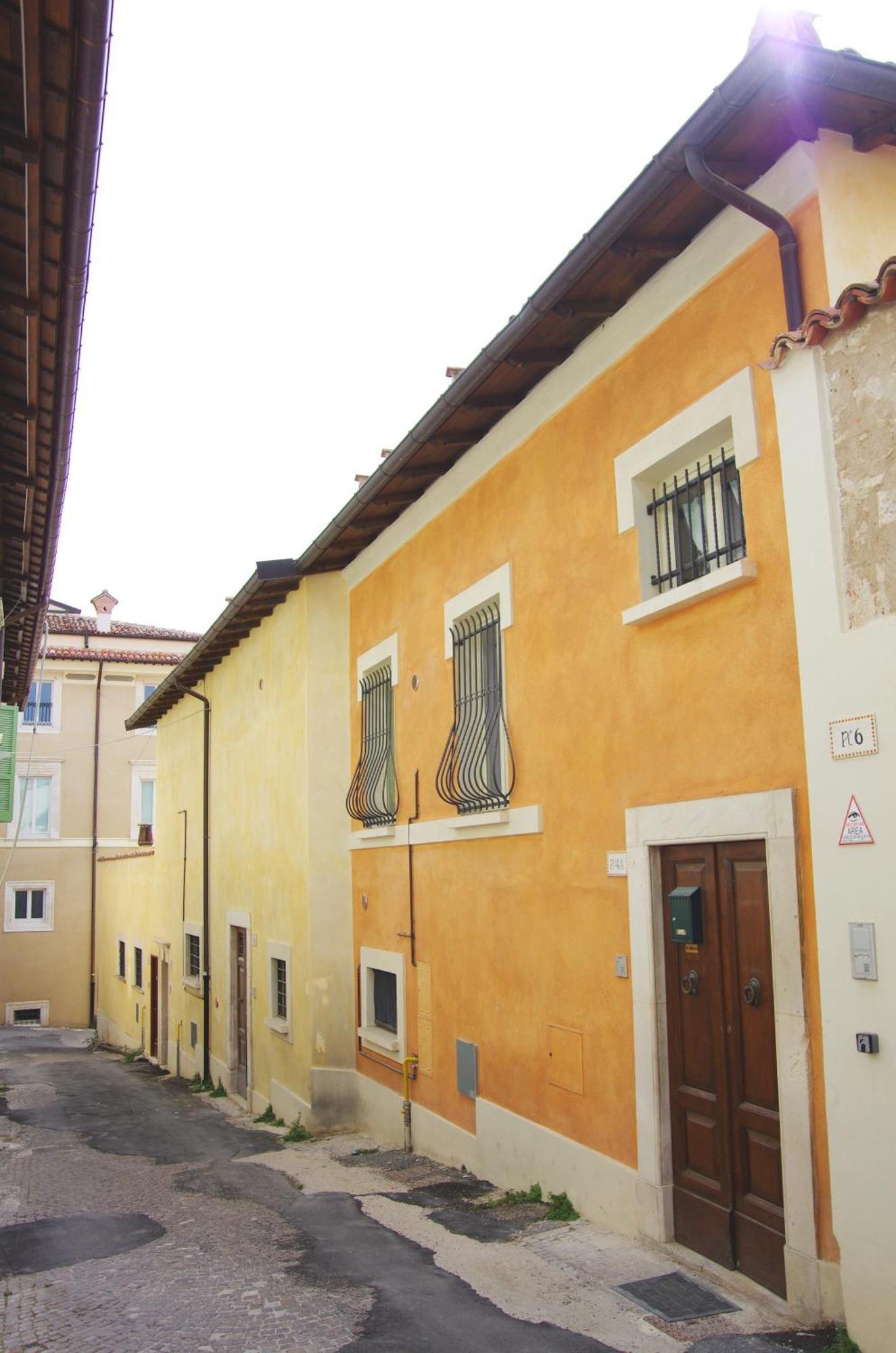 Cozy House con Corte Privata in Centro Storico AQ LʼAquila Esterno foto